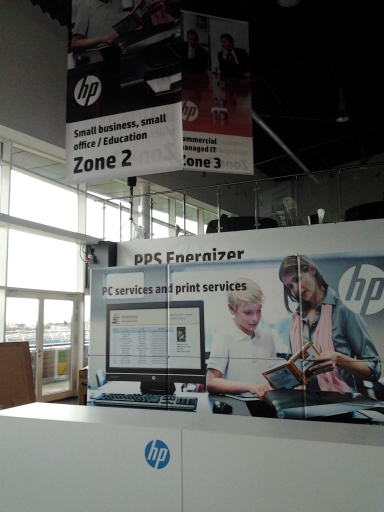 Exhibition panel system with large suspended banners