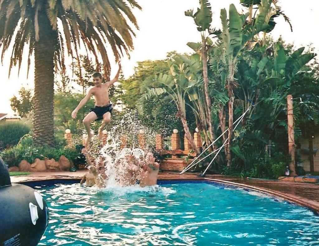 GOLDEN CANDLE BED AND BREAKFAST 20 TAYLOR ROAD_HONEYDEW, Kimbult