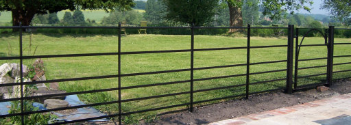 Fencing Contractors