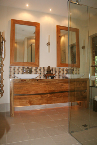 Bathroom with bespoke vanity &amp; mirrors