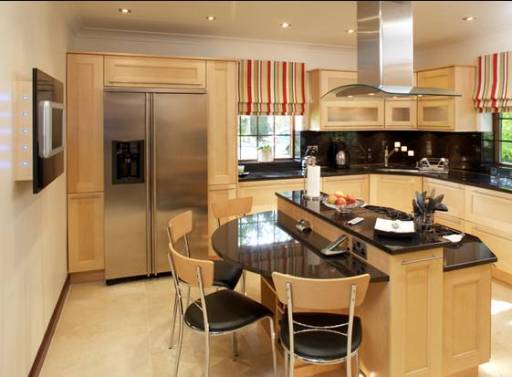 Easynet-Kitchens_maple_shaker