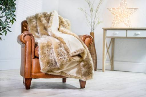 Room Set Photography - Luxury Faux Fur Throw