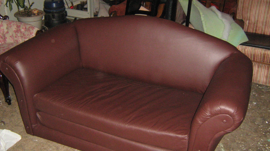 Liza's Upholsterers And Restorers cc 192 Great Brittain Street