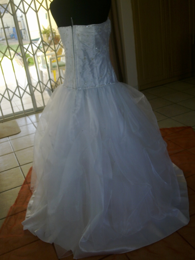 Sally B's Wedding Dresses 37 Goodman Street, Benoni, 1501