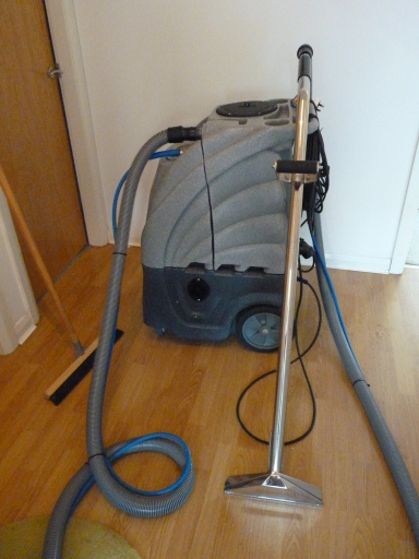 Alltec Elite 500 p.s.i.,twin vacuums,and inline heater producing a deep clean with quick drying time