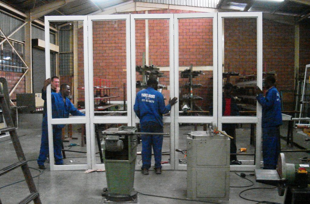 Aluminium doors & windows. Parker Doors (Pty) Ltd 18 Davies Road