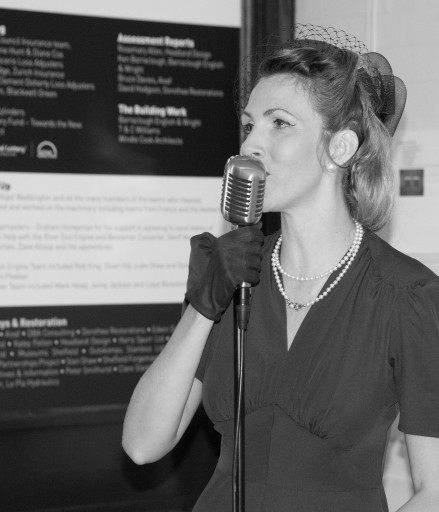 Jayne Darling 1940s and Vintage Singer / Vocalist / Entertainer | Nottingham