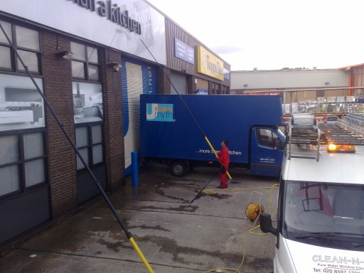 Sign Cleaning Using The Water Fed Pole System