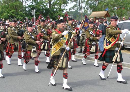 Pipers at Pegasus Bridge