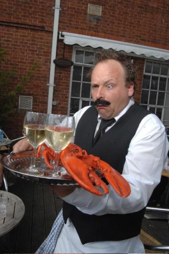 www.claude-comedy-waiter.com