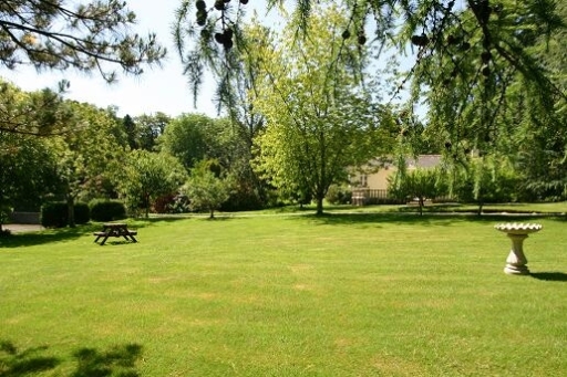Parklands landscaped gardens