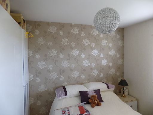 wallpaper feature wall