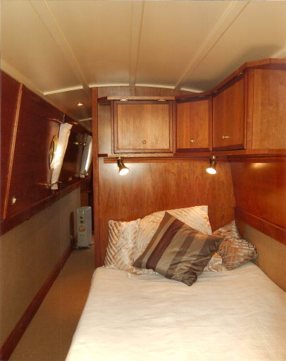 A typical Coates and Company narrow boat bedroom