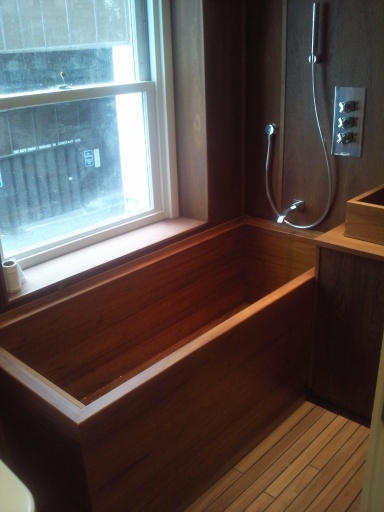 All teak bathroom (Chelsea)