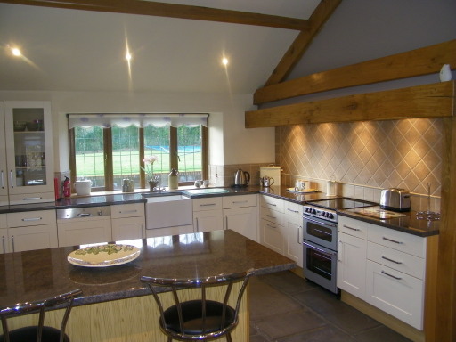 The kitchen at Bwthyn Felgaws