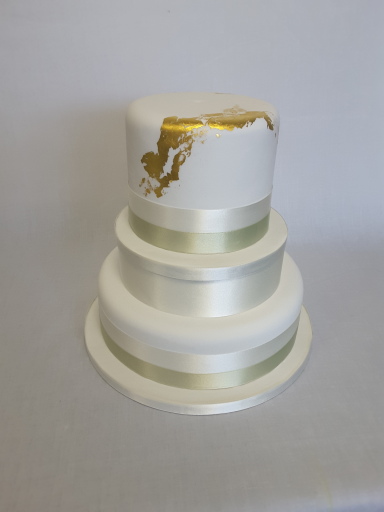 wedding cake with handcrafted sugar roses