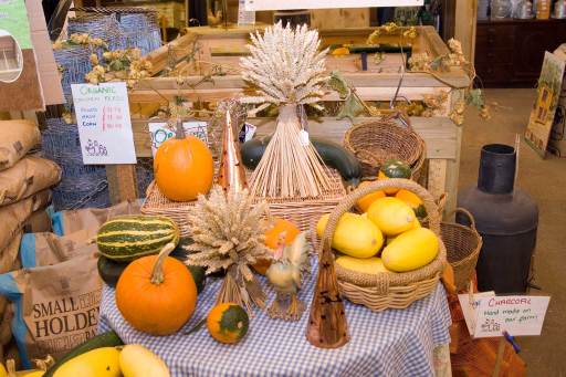 Mantel Farm Shop