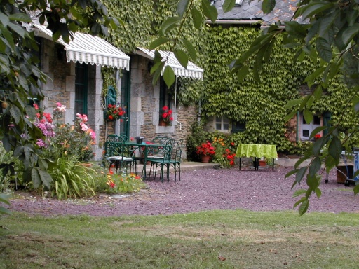 Two houses attached with outbuildings, rural Southern Brittany, France for sale.