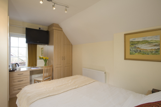 Standard ensuite double room 2