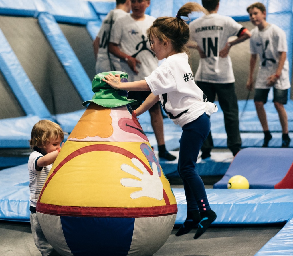 Details for Jump Nation Trampoline Park Manchester in Textilose Road