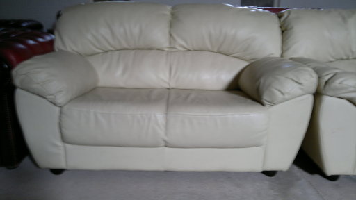 CREAM LEATHER SUITE ??150