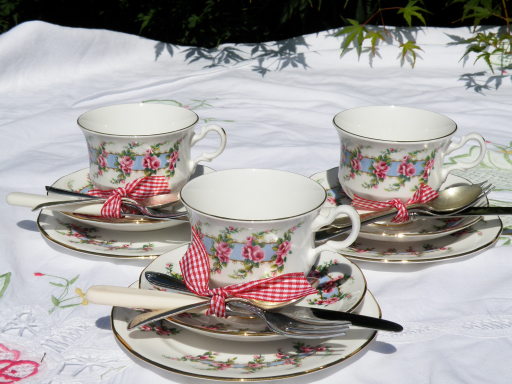 Roses Tea Parlour Cups and Saucers