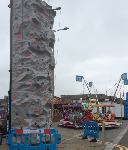 climbing wall hier