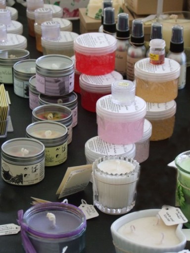 Smouldering Wicks Handmade Home Fragrancing - Candles, Aroma Gels, Room Sprays and more
