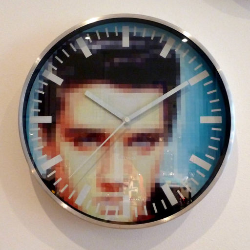 Pix-elated Elvis Clock