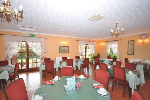 Firs Hotel Hitchin - Breakfast Room