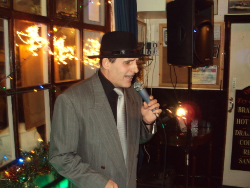 1st Choice Karaoke at the Crown & Anchor in Brixham
