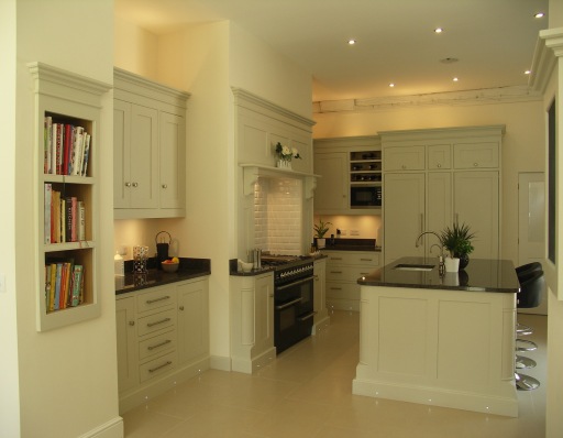 Painted Tulipwood &amp; American Oak kitchen