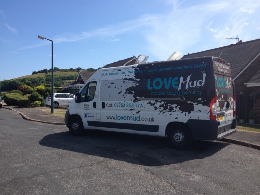 The Lovemud Mobile grooming Salon