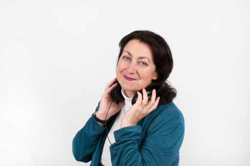 Serena Gay - professional voiceover artist and broadcaster with 20 years experience in the industry.