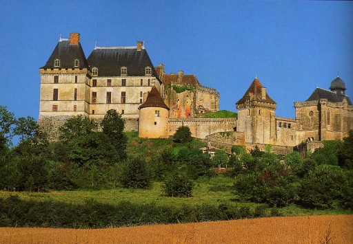 One of the many chateaux.