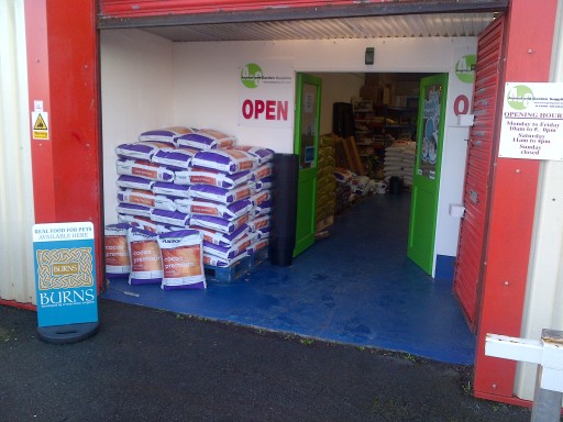 Animal And Garden Supplies, South Wales best hydro store. For Bridgend.Neath, Port Talbot, Swansea.