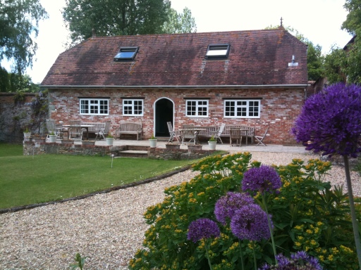 Bullpits golf club clubhouse