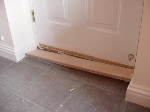 Snagging Defect: Brand new door badly fitted