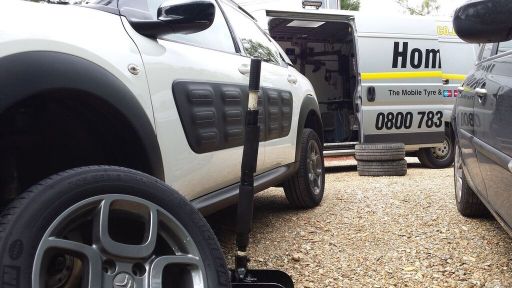 Citroen C4 Cactus gets new tyres