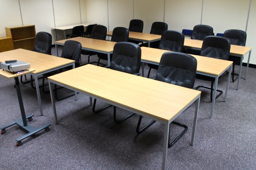 training room with wifi and versatile layout tables