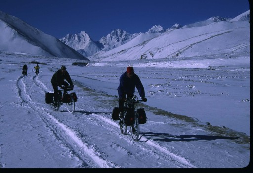 Cycling up on to the Tibetan Plateau