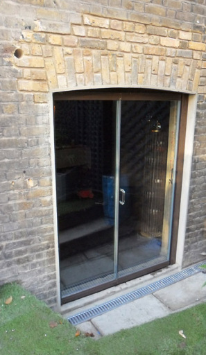 frameless glass door