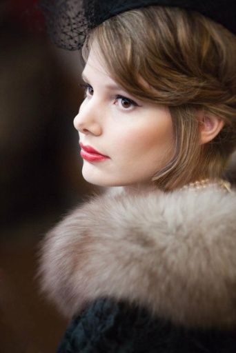 Period glamour make up
