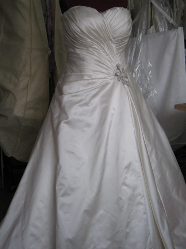 Exclusive bridal gown, designed and made to measure in silk satin