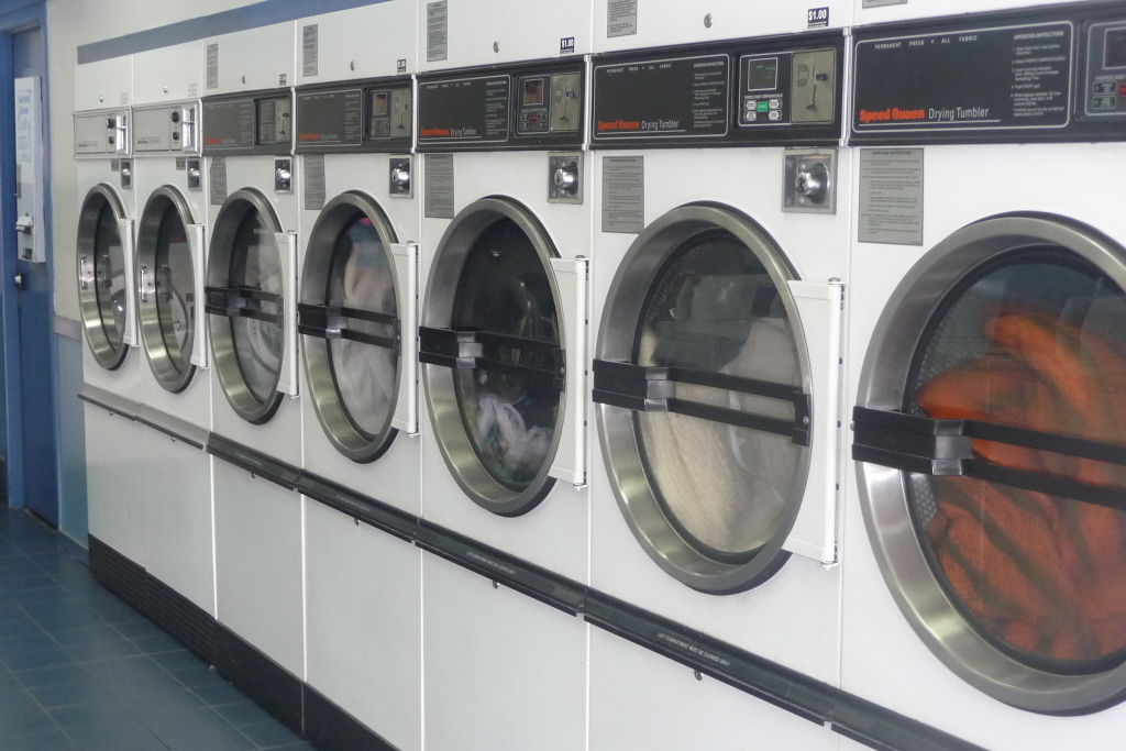 Woodridge Logan Central Coin Laundry 2 Wembley Road, Woodridge, 4114