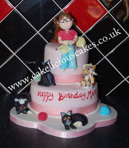 2 tier sugarmodel with cats