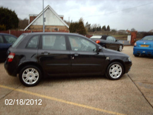 53 FIAT STILO DYNAMIQUE 16v 5 DOOR HATCH IN BLACK ONLY ??1495 NEW MOT