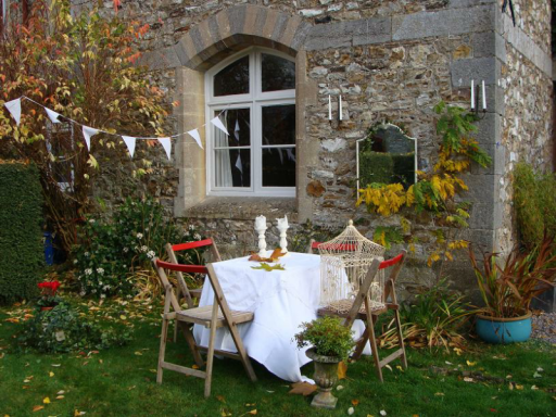 Vintage table and chair hire