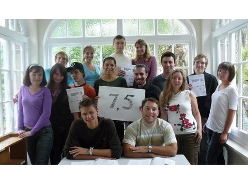 Happy students with IELTS 7.5!