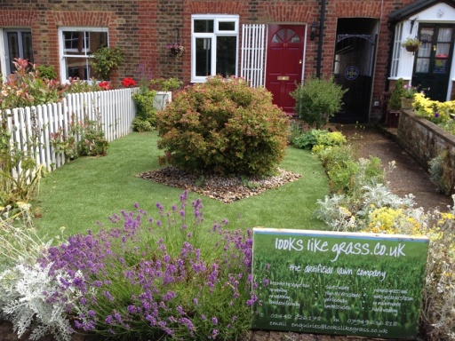 Perfect for small front gardens or large back gardens - No Maintenance